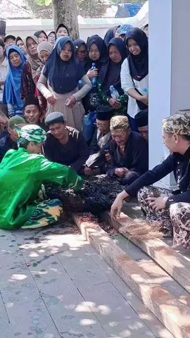 Gong Sekati Peninggalan Gusti Kanjeng Sinuhun Syech Syarief Hidayatullah ( Sunan Gunung Jati Cirebon ) 🙏