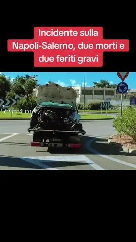 Incidente sulla Napoli-Salerno, due morti e due feriti gravi A perdere la vita due giovani di Torre Annunziata. Il tamponamento è avvenuto all'altezza dello svincolo di Portici. #ragazzi #morto #incidente #tragedia #autostrada #portici #tg #viralditiktok #news #notizie #cronaca #giallo #perteeeee #socialnews #tiktokitaly🇮🇹 #fyp #talktvsocialnews #breakingnews 