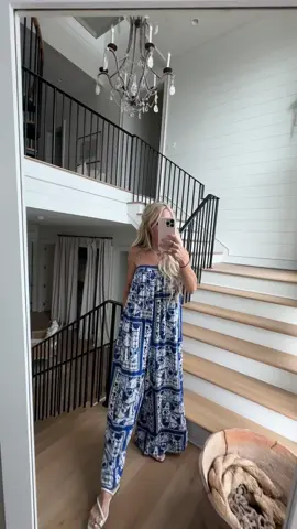 Sometimes the sweetest gift is slowing down: long walks to the beach, belly laughs with friends, coffee by the pool, and remembering who we are outside the busy. 🌊✨ These Rosemary Beach days felt like a deep exhale, and I’ll treasure them always. Grateful for friendship, rest, and the reminder that beauty is found in simple rhythms. 🤍 #RosemaryBeach #SlowLiving #FriendshipGoals #CaseyLeighStyle #IntentionalLiving     