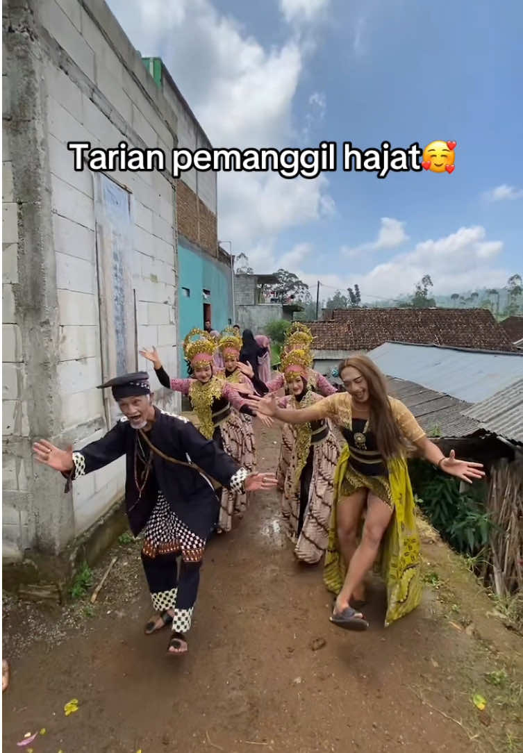 YANG PUNYA HAJAT, DATANGLAHH!!!!🧞‍♀️ #dangiangsunda #lsdangiangsunda #updat #upacaraadat #lengsersunda 