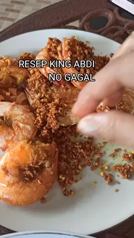 gurih wangi dan ketagihan cuma  bawang putih bawang merah ketumbar kunyit bubuk penyedap marinasi lalu goreng 👍👍👍 @kingabdimasterchef  #fyppppppppppppppppppppppp #foryourpage #kingabdi #udang #resepsimple 