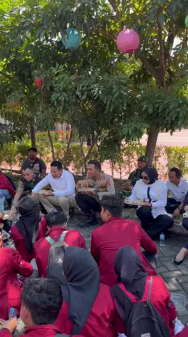 Demo Santun.. bersama bapak ibu pimpinan daerah yang sudah mau menerima di polresta Sidoarjo #demo #sidoarjo #polrestasidoarjo #pemkabsidoarjo 