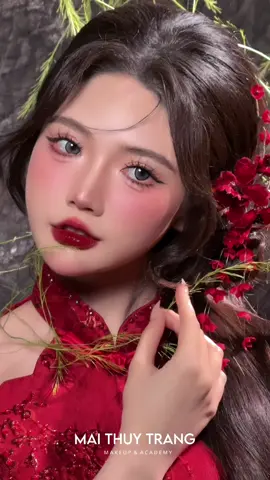 Sắc đỏ nồng nàn, đôi môi căng mọng, ánh mắt long lanh ❤️❤️❤️ #maithuytrangmakeup #makeupHaiPhong #makeupcodau #makeupcodauhaiphong 