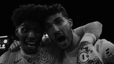mais um ano do grande amor da minha vida. eu te amo, meu amor🖤🤍 #corinthians #115 #anos 