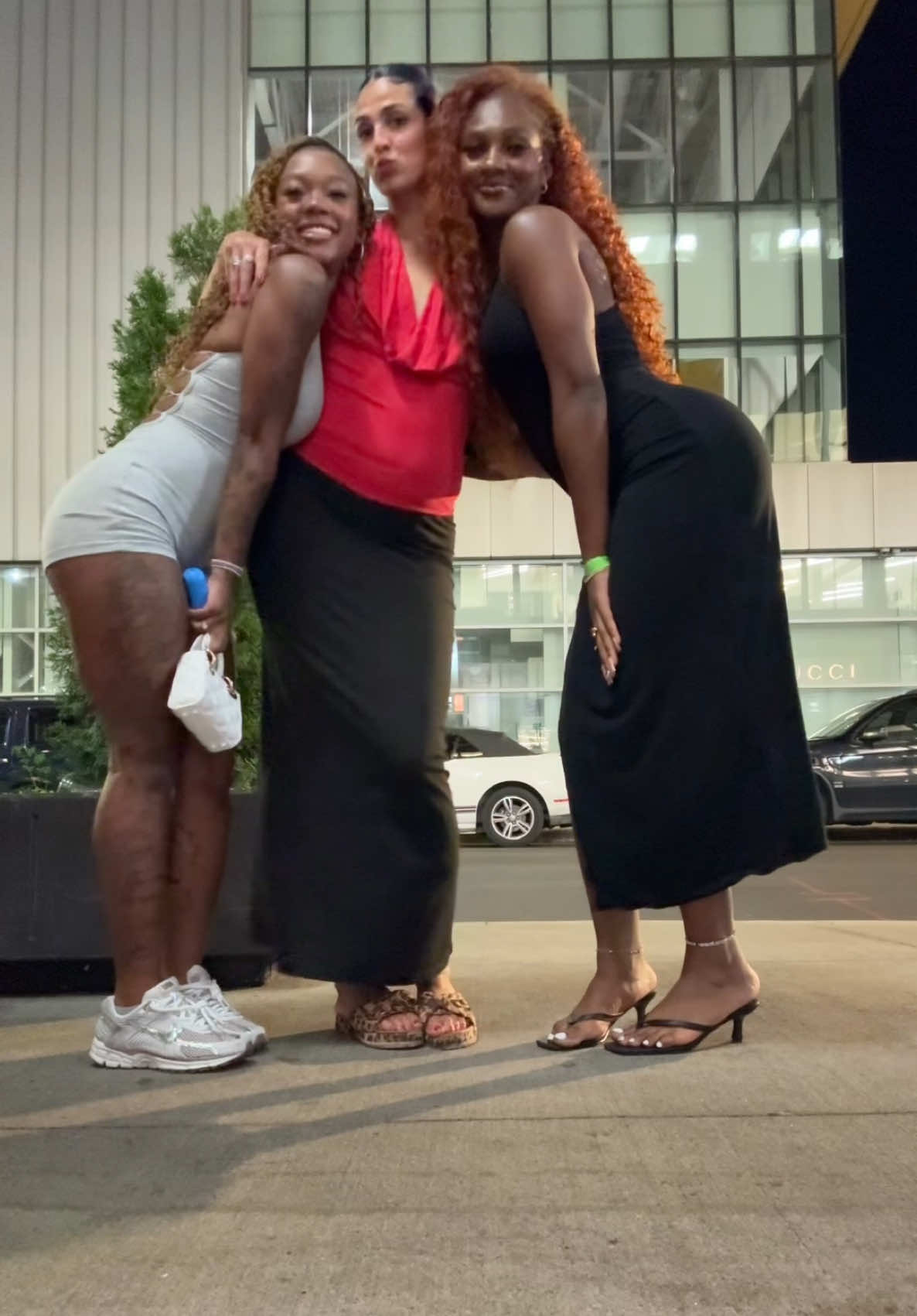 3 different vibes - love my friends ❤️’ @Latifa ✨ @Madiala Diabaté 