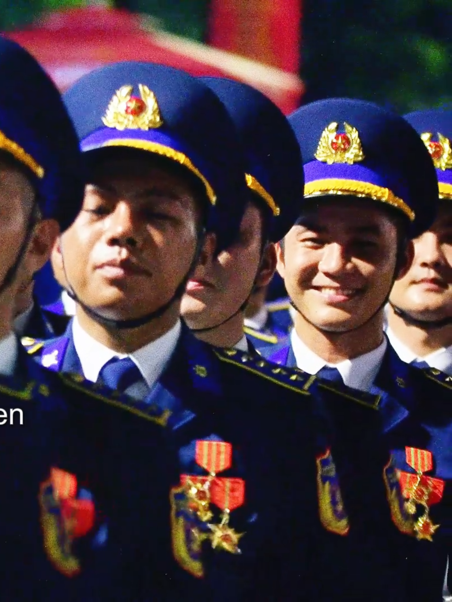 Cảnh Sát Biển trên phố Kim Mã ngày 27/08/2025 Đoạn Kim Mã Vạn Bảo tối quá, không bắt kịp mấy đồng chí đẹp trai. Quá tiếc. #a80 #dieubinh #quockhanh #duyetbinh #canhsatbienvietnam