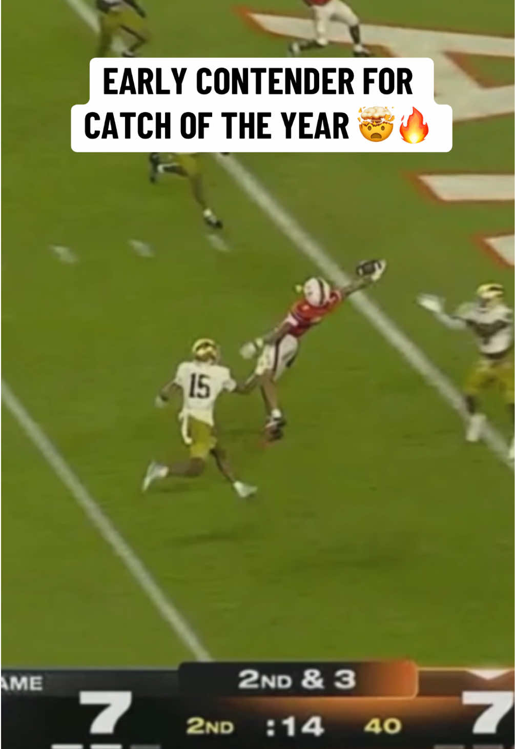 CJ DANIELS WITH A RIDICULOUS TD CATCH 😳 #CollegeFootball #miami #cfb #football 