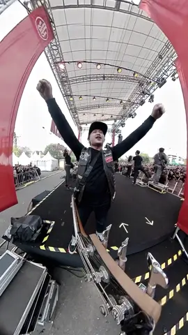 SUPERIOTS - Aku Yang Malang 4.. Live Sleman!(Bass Cam) Terimakasih Energi Sleman ❤️❤️ @YK REBELFEST 2025  @SUPERIOTS  . @MORSKY UNLTD.CO  . #superiots #akuyangmalang4 #ykrebelfest2025 #jars #basscam 