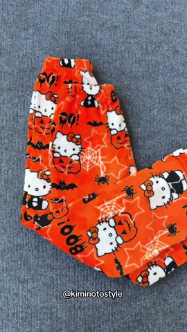 Shop link in bio 🎃 #hellokitty #couplegoals #halloween #hellokittypajamas #couples 