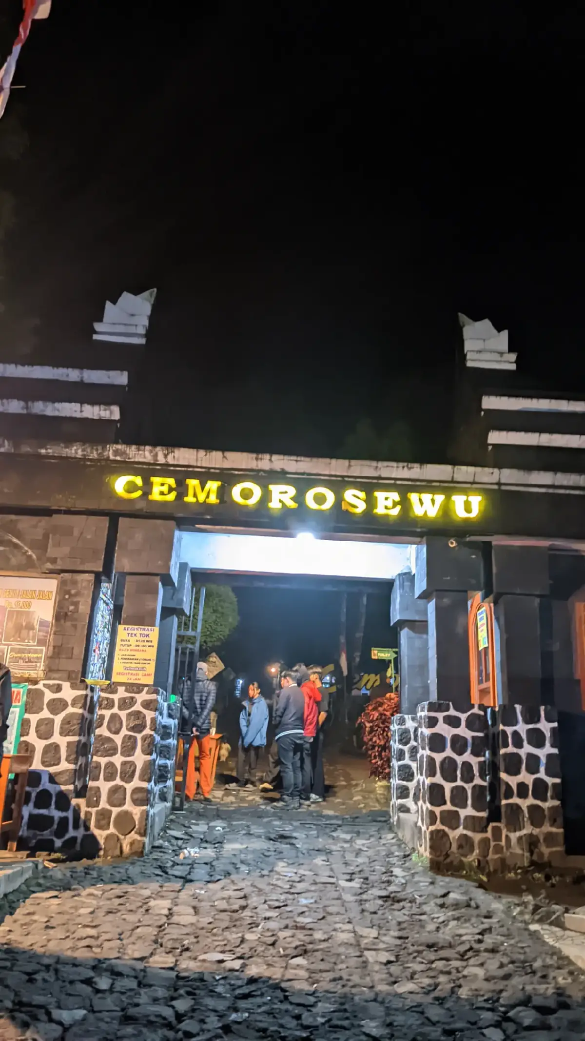 lawu with u? #lawuviacemorosewu #lawumountain 
