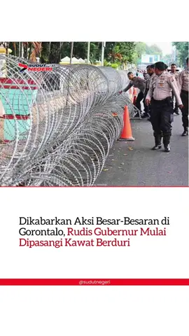 Sejumlah aliansi di Gorontalo rencanakan aksi besar-besaran di sejumlah titik pada Senin (1-9-2025). Menyusul hal tersebut, pihak kepolisian mengerahkan sejumlah mobil dan anggota untuk melakukan pengamanan di sejumlah titik, seperti DPRD Provinsi Gorontalo, Kantor Gubernur, DPRD Kabupaten/Kota, Perlimaan Telaga dan bundaran Saronde. Tak cuma itu, kawat duri juga nampak telah berdiri kokoh mengitari rumah dinas gubernur dan pintu gerbang DPRD Provinsi Gorontalo. Sumber: istimewa #aksidenonstrasi #aksi #dprri #demonstrasiagustus #unjukrasa #indonesiacemas #news #sudutnegeri #beritaterkini #polisi #polri #gorontalo #mahasiswaindonesia #aksimahasiswa #buruh #rakyat #pagarberduri #kawatberduri #polisi #MLBBSkinGifts 