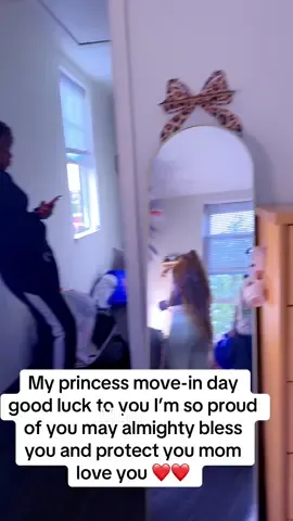 I don’t own copyright of this song 