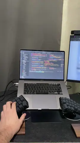 ¿Quieres dominar los eventos en JavaScript sin gastar un solo peso? 🚀 En domevents.dev encontrarás recursos gratuitos, ejemplos prácticos y explicaciones claras para entender a fondo cómo funcionan los eventos en JS. 🔥 Perfecto si estás aprendiendo frontend o quieres llevar tu código al siguiente nivel.   #JavaScript #WebDevelopment #Frontend #codewithdamián #Programación