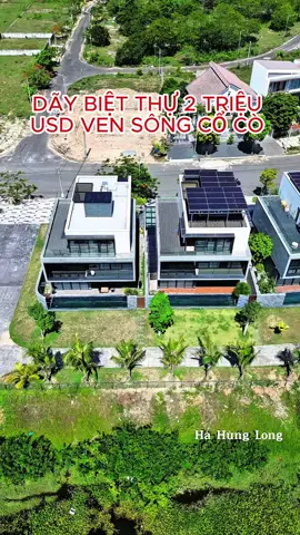 LÔ ĐẤT VIEW SÔNG TRỰC DIỆN SÔNG CỔ CÒ SỐ LƯỢNG CÓ HẠN  – VEN BIỂN ĐIỆN NGỌC – NẰM TRÊN TRỤC ĐƯỜNG THÔNG VỚI ĐƯỜNG  BIỂN ĐÀ NẴNG – HỘI AN 🏖🌊 🚧 Đường trước nhà: 10.5m thông thẳng biển 🔥 ƯU ĐIỂM NỔI BẬT: ✅ View trực diện sông CỔ CÒ  – không che chắn, thoáng mát quanh năm. ✅ Nằm trên trục đường 10.5m thông biển, kết nối trực tiếp tuyến ven biển Đà Nẵng – Hội An. ✅ Đường thông thẳng ra bãi tắm biển Viêm Đông chỉ 800m. ✅ Giao thông thuận tiện kết nối bãi biển Tân Trà, Hội An, Đà Nẵng. 📍 VỊ TRÍ & TIỆN ÍCH VƯỢT TRỘI: Cách bãi biển Viêm Đông 800m Cách bãi biển Tân Trà 3km Cách Bệnh viện & Đại học Y Dược Phan Châu Trinh 2km Gần ĐH FPT 3Km, ĐH Việt Hàn 4km Gần khu chợ hải sản thuyền thúng tươi sống, dân cư đông đúc 📌 Xem vị trí Google Maps lô đất : 🔥 Vì sao nhiều nhà đầu tư săn lùng lô đất này? 1. Phong thủy & môi trường sống tuyệt hảo: “Nhất cận thị – nhị cận giang – tam cận lộ”. Đất ven sông – gần biển, không khí trong lành, mát mẻ quanh năm, mang lại sinh khí dồi dào, vượng tài lộc. View sông mở rộng không che chắn, thích hợp để an cư hoặc làm nơi nghỉ dưỡng. 2. Tiềm năng tăng giá vượt bậc: Quỹ đất ven sông – gần biển ngày càng khan hiếm, đặc biệt tại khu vực Đà Nẵng – Hội An. Giá trị lô đất được dự báo bứt phá mạnh khi các dự án hạ tầng như cầu Cổ Cò, tuyến ven biển, khu du lịch & resort cao cấp hoàn thiện. Đây chính là thời điểm vàng để sở hữu trước khi giá tăng. 3. Kinh doanh & khai thác linh hoạt: Vị trí chiến lược giúp dễ dàng khai thác: Mở nhà hàng, quán cà phê view sông. Đầu tư khách sạn, homestay, villa nghỉ dưỡng đón dòng khách du lịch lớn. Hoặc xây ngôi nhà an yên, tận hưởng không gian sống “chill” nhất ven sông – ven biển. 💡 Đây không chỉ là một lô đất – mà là “kho vàng” tiềm năng cho những ai biết nắm bắt cơ hội! 💡 CƠ HỘI ĐẦU TƯ – CHỈ CẦN 900 TRIỆU SỞ HỮU NGAY! Hỗ trợ vay trả góp 20 năm, lãi suất thấp. Thích hợp xây Khách sạn, Căn hộ nghỉ dưỡng, Nhà hàng ven sông. Khu vực biển đẹp, sông sạch, giữ nét hoang sơ – sinh thái.#canhocaocap #SONGCOCO #BIENDANANG