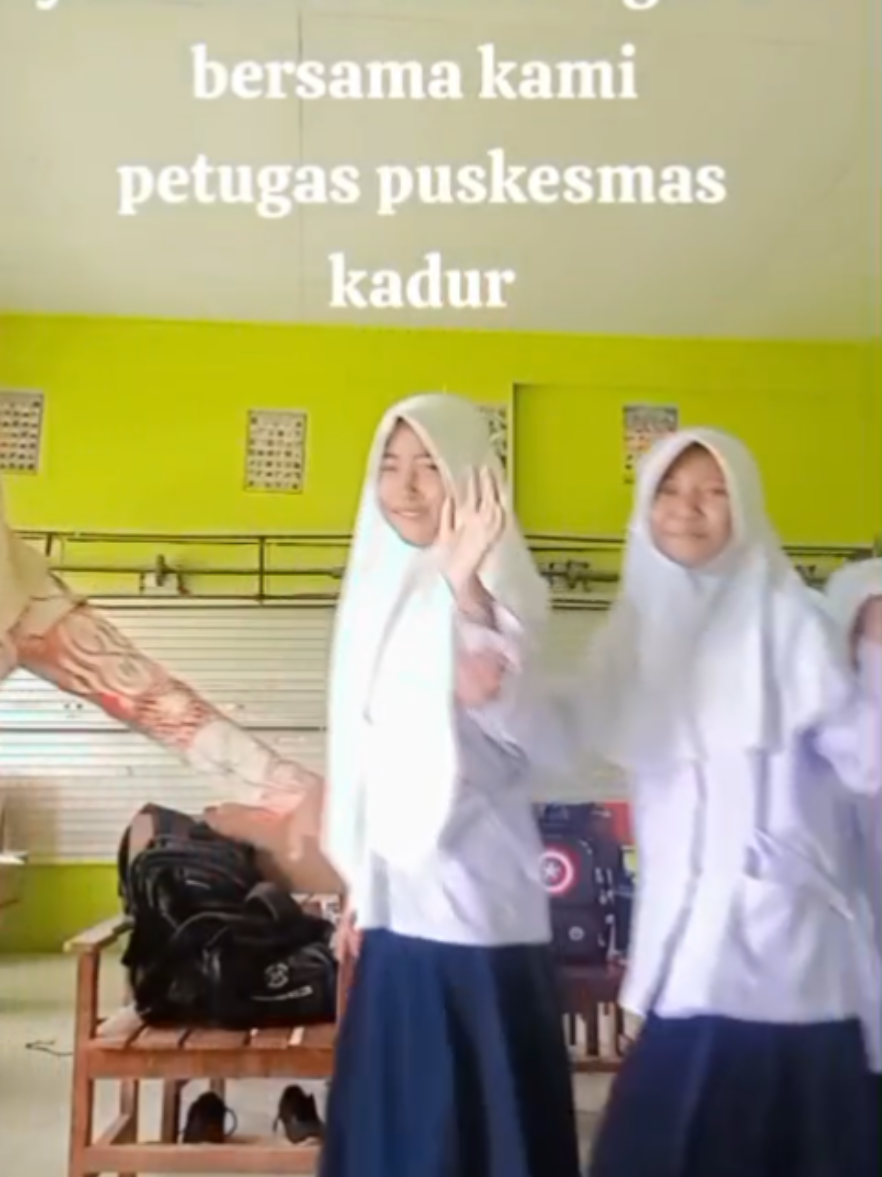 Cek Kesehatan Gratis di Sekolah #pkg #sehat #ckg #fyp #bidan 