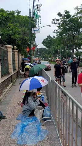 12h trưa ngày 1/9 tại Đường Thanh Niên đang dần kín chỗ mặt đường rồi nha #camp #a80 #dieubinhdieuhanh #quockhanh 