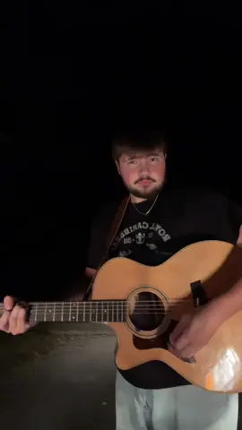 This is “I Hate The Bar” But 11:53 pm infront of my aunts car version 😃#singersongwriter #original #countrymusic #aidanpalmermusic #bar 