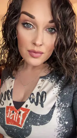 #giveittoyou #brunettebarbie #blueeyedbeauty 
