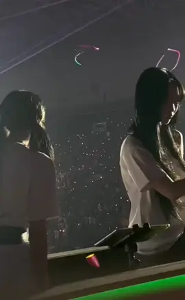 when they both grab something from the audience at the same time and laughs 😭🤣 #aespa #karina #winter #winrina #jiminjeong 