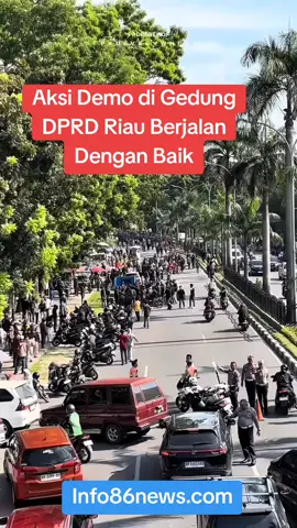 Aksi Demo Berjalan Dengan Baik di DPRD Pekan Baru-Riau 
