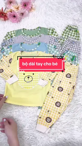 Combo 4 bộ dài tay gấu quần kẻ xinh cho bé. Mùa thu thu se lạnh mặc là đúng bài luôn 👌👌#xuhuong #bodaitaychobe #bodaitaybetrai #mevabe #thoitrangtreem 
