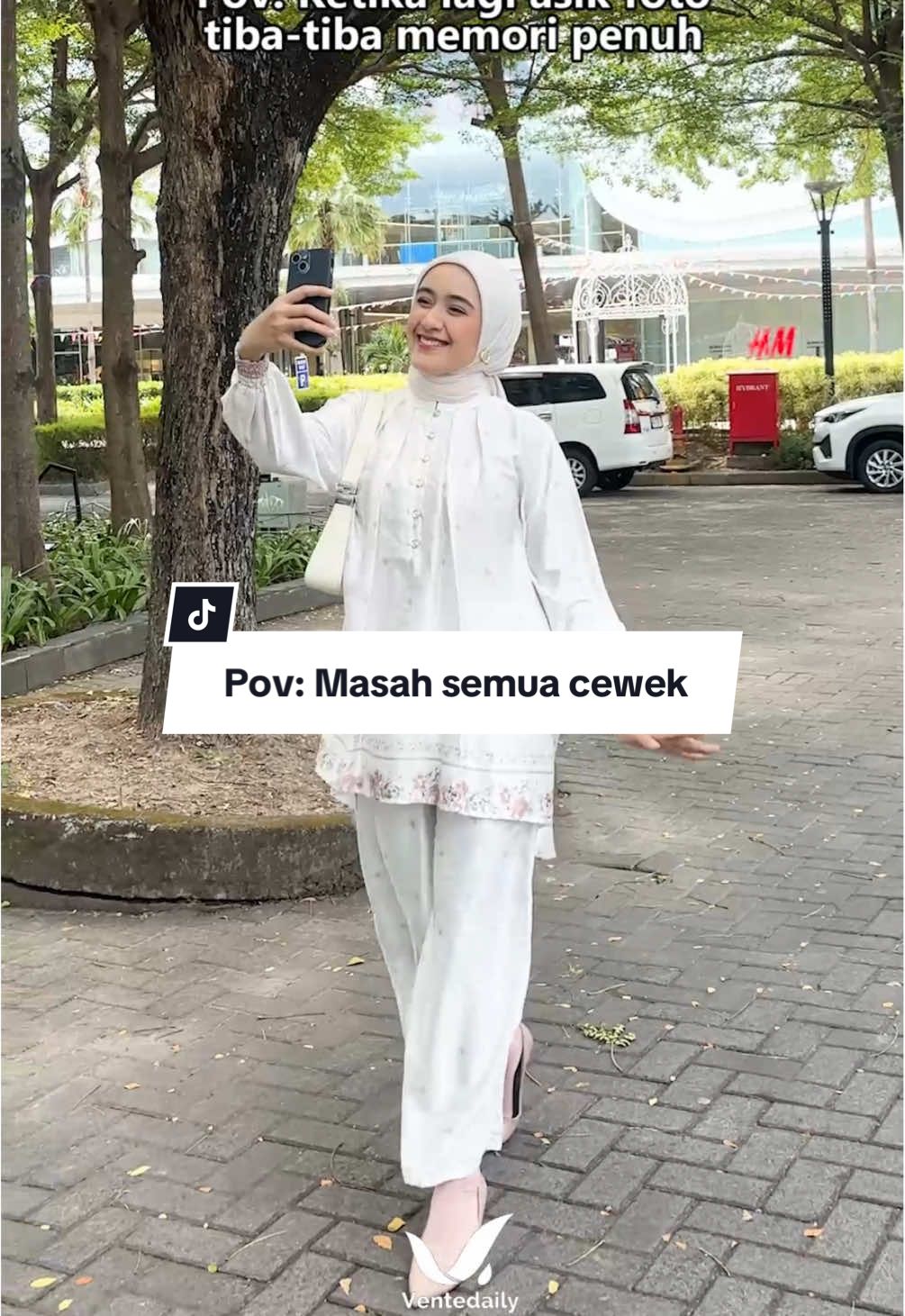 Ketika sibuk foto-foto terus karena saking sukanya pakai Alifa Oneset, ehh memori penuh 😭 #ventedaily #pov #masalahcewek #povcewek 