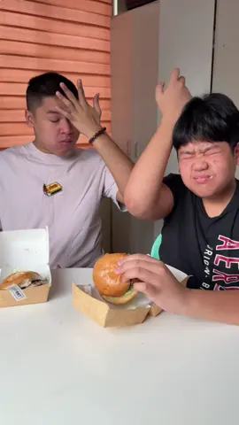 It's good but so hot! #filipinomukbanger #food #foodtiktok #FoodTok #FoodLover #foodblogger #filipinofood #mukbang #Foodie #foodies 