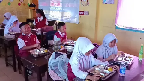 #alhamdulilah terimakasih atas program makan bergizi gratisnya pak Prabowo