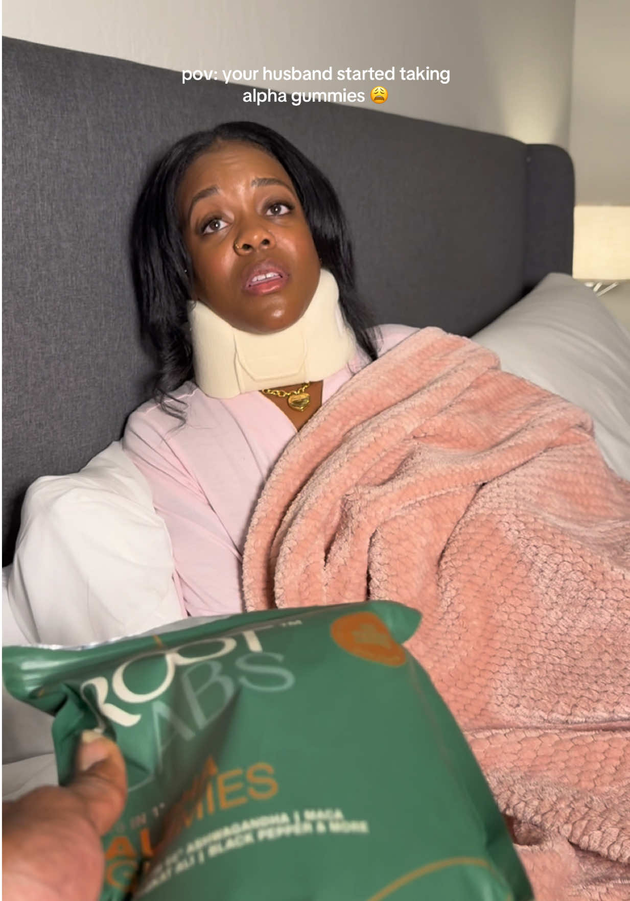 he got me over here in a neck brace yall 😩🙏🏾🙏🏾 #rootlabs #rootlabsshilajit #alphagummies #tiktokshopcreatorpicks #tiktokshoplabordaysale 