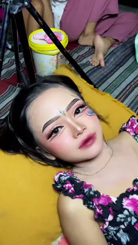 Makeup Karakter 🖤 Btw ini yang sering aku makeupin ini adek aku sendiri ya gaiss kbetulan kalo aguatus jadwal padat buat tampil cetarr membahana wkwk  #makeupanak #mua #muagresik #makeupkarnaval #gresik24jam 