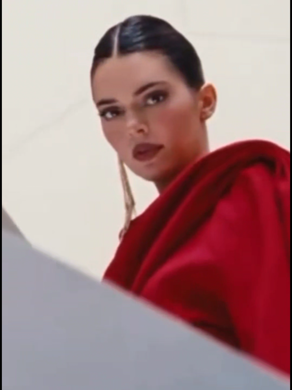 𝓚𝓮𝓷𝓭𝓪𝓵𝓵 𝓙𝓮𝓷𝓷𝓮𝓻 for @L’Oréal Paris  (♥ω♥*) @kendalljenner #topmodel #SuperModel #fashion  #kendalljenner #fypシ 