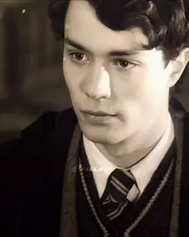 and i was like… huh | scp: @Emma ✝︎ and @Orion ⚯͛ #tomriddleedit #voldemortedit #tomriddle #harrypotter #imanadsimp | when did you get hot tom riddle edit