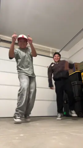 Crazy how well this dance goes with this song😂 (Dc: @CORTIS ) #dance #fyp 