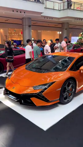 huracan tecnica 🍊#lamborghini #tecnica #carsoftiktok #supercar #cartok 