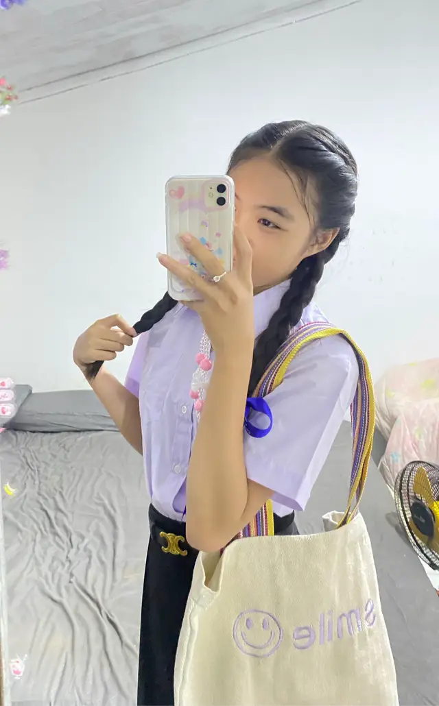ມື້ແລກກກະໂຕນເລີຍ😆#011 #ລີໂພສໃຫ້ຫອມແກ້ມ😜 