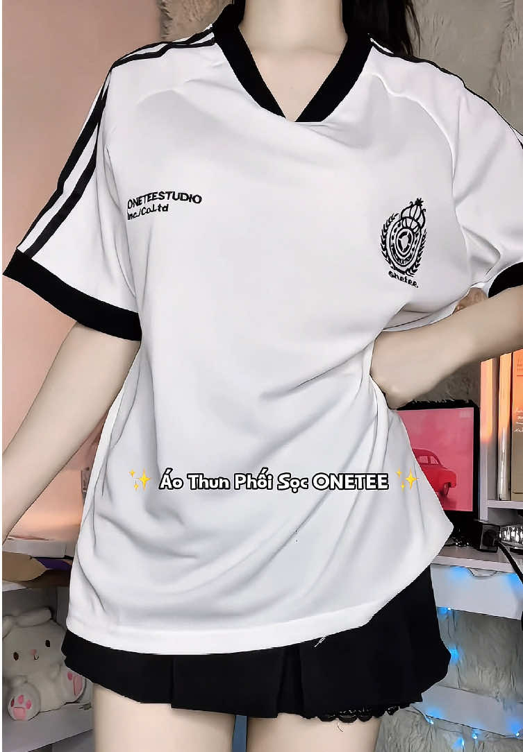 Áo thun phối sọc by @ONETEE #reviewquanao #xuhuong #aothunformrong #aothunnamnu #aophong 