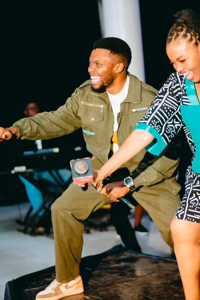Kipengele uwe nacho wewe ila vipindi vyote vya @Worship in Spirit sisi tumekuwekea YOUTUBE enjoy the Gospel kuokoka si ushambaaa😊