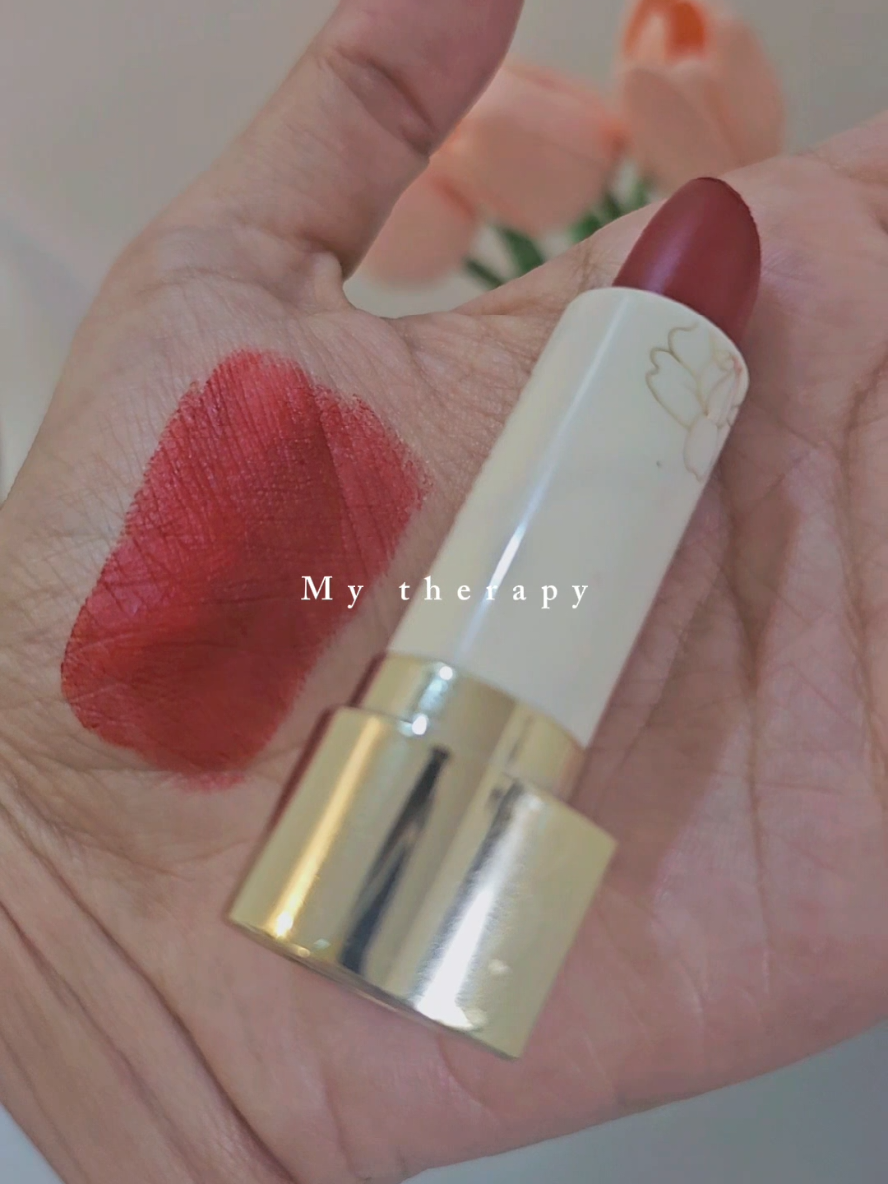 Focallure JasmineMeetsRose Matte Lipstick 🍒💄 #focallure #lipstick #jasminemeetsrose #redlipstick #mattelipstick 