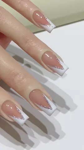 #nails💅 #nailsart #whitenails #nail#manicure 