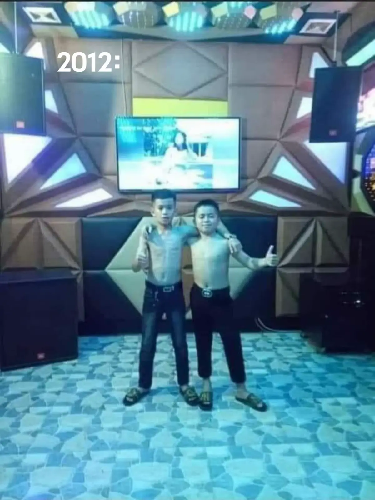 Kỉ niệm 13 năm thời còn bán vé số 😊🥰#muaxuan2013 