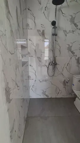 lantai kamar mandi!! #rumah2lantai  #fyppppppppppppppppppppppp  #rumahtumbuh  #kamarmandidalam  #bathroom 