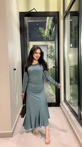 لاتفوتكم عروض اليوم الوطني اسعار الفساتين تبدأ من ٩٥﷼💚🤍🤍. #fyp #viral #اكسبلور 