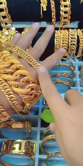 Gelang tangan Premium bersalut emas 24K ini tahan lama, tidak berkarat dan sesuai digayakan ke kenduri. Order sekarang!