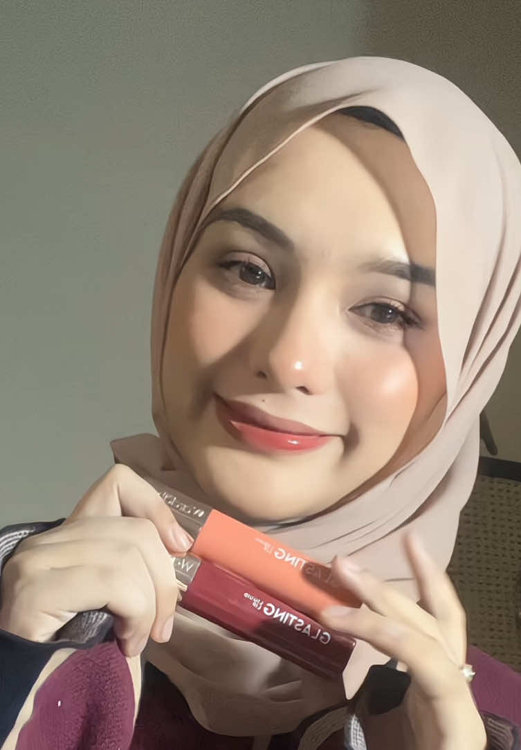 Replying to @rinnie  Ini combination lippies andalanku buat undertone warm! Kalau kamu sukanya lip warna apa?? #warmautumn #fypシ゚viral #livetiktok #hijab #fyppppppppppppppppppppppp 