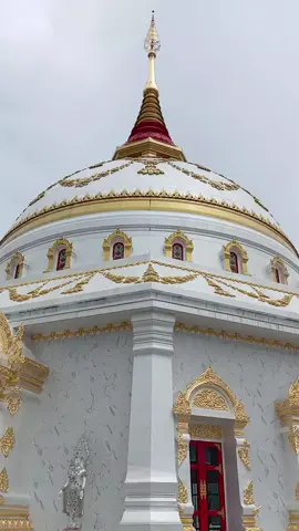 กราบรอยพระบาท ณ วัดพระธาตุดอยสะเก็ด ขอโชคขอพร กันค่ะ **ไปวันธรรมดา ก่อน 12:00 คนน้อย** #คลิปนี้ต้องฟีด #tiktokviral 