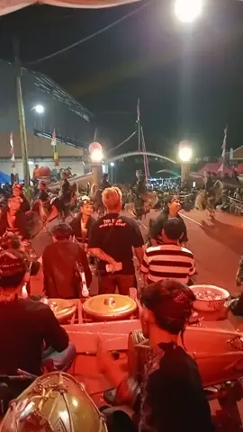 @putro_aswotomo_manunggal  #lewatberandamu #soundsystem #waroktemanggungan #soundviral #trending 