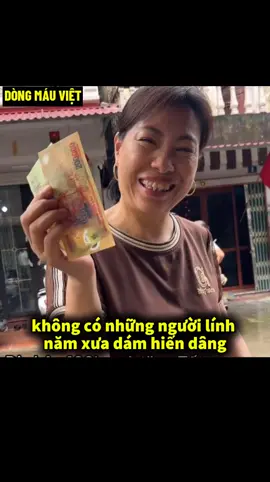 Cầm Tờ 100 Ngàn.  #dongmauviet 