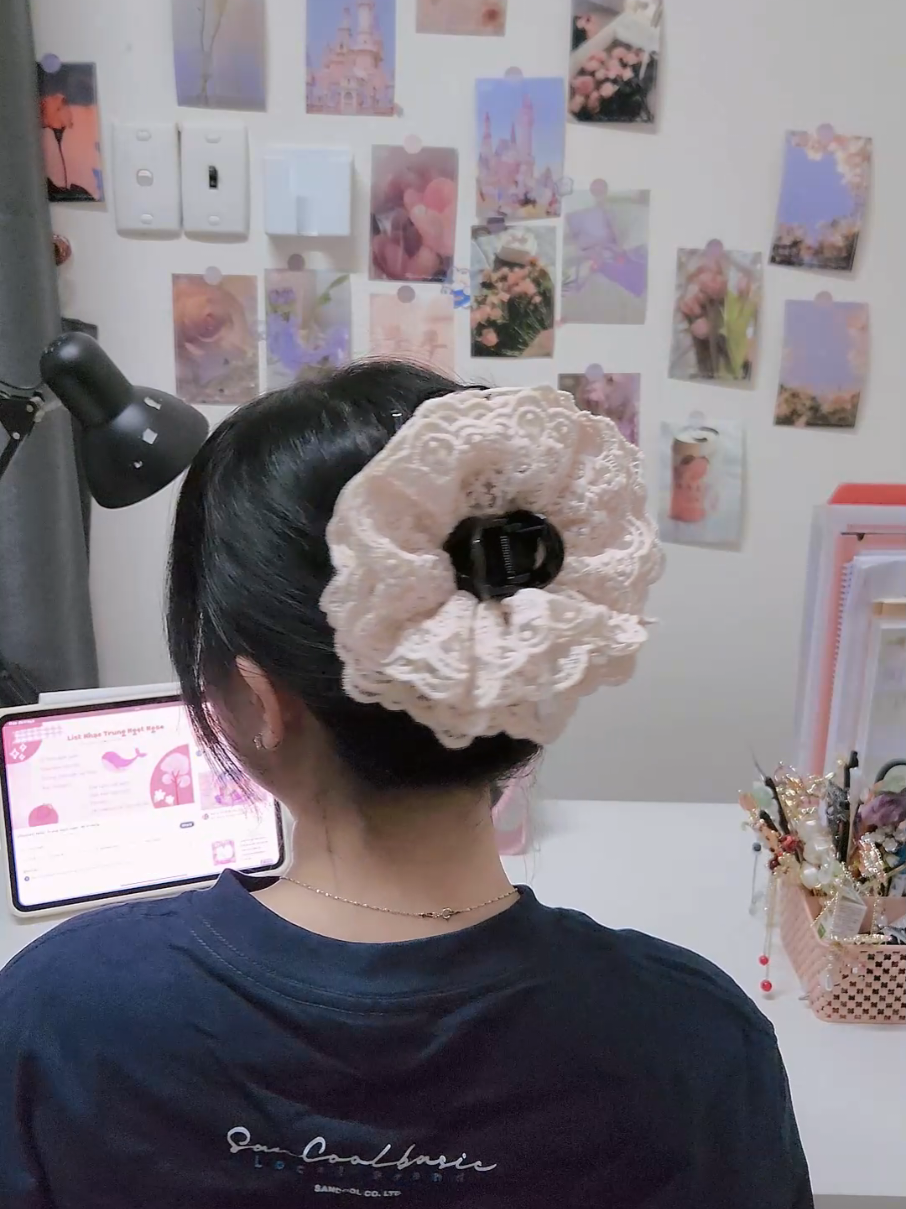 Bà nào không biết buộc scrunchies thì xài kẹp này thử nha. #LearnOnTikTok #kieutocxinh #phukientoc #fyp #munmet49 