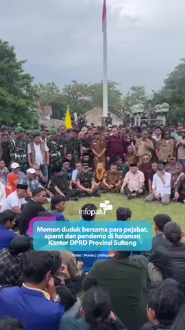 Pejabat DPRD Provinsi Sulawesi Tengah, Pemerintah dan aparat hukum menerima para pendemo dengan menggelar pertemuan di halaman Kantor DPRD Provinsi Sulawesi Tengah duduk beralas rumput dan diguyur gerimis. Video : Purna | @infopalu  #infopalu #palu #sulawesitengah