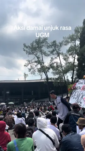 Jaga perdamaian jangan terprovokasi sodara  #demo2025 #ugm #democore #dpr 